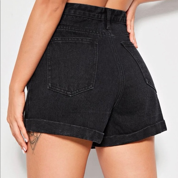 black jean shorts very good quality no rips - Picture 2 of 2